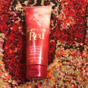 Forever red body cream